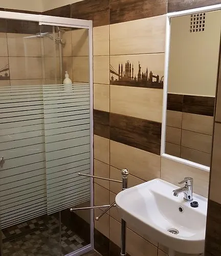 Arato Vendeghaz * Pécs